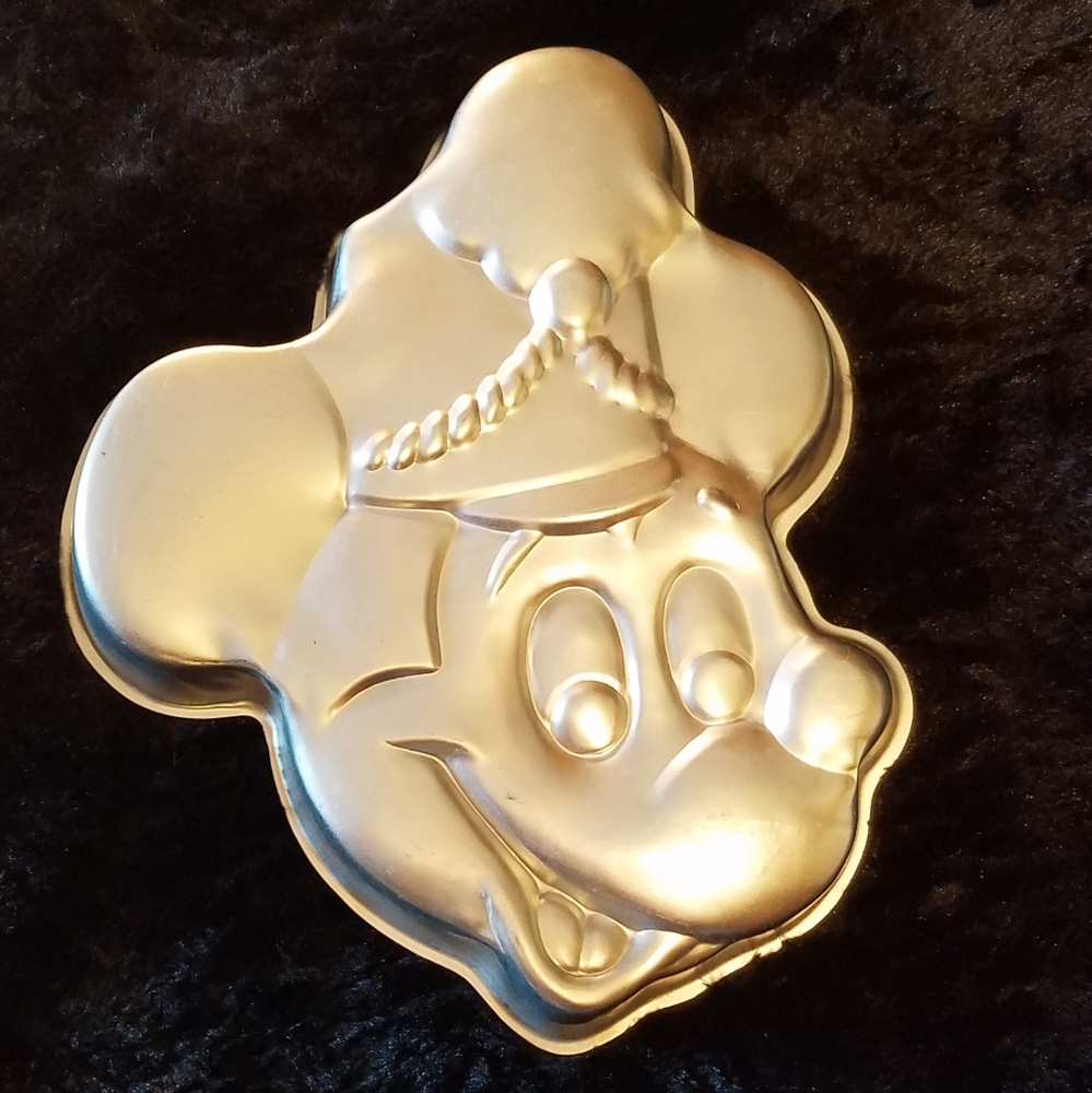 {Wilton} Vintage Disney Mickey Mouse Cake Pan